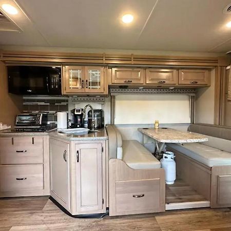 Private Cozy R/V , For Your Enjoyment Tamiami Luaran gambar