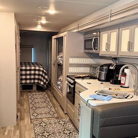 Private Cozy R/V , For Your Enjoyment Tamiami Luaran gambar